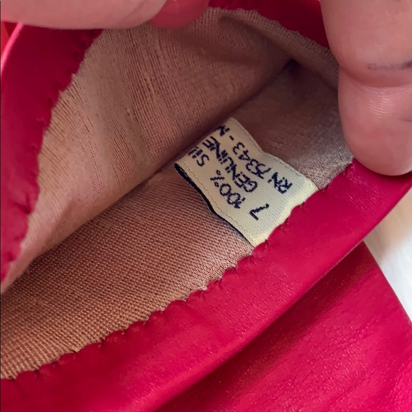 Long Fuschia Pink Kid Leather Gloves silk lined - Picture 4 of 5